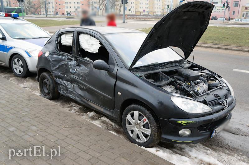 Dąbka-Ogólna: zderzenie na skrzyżowaniu zdjęcie nr 82006