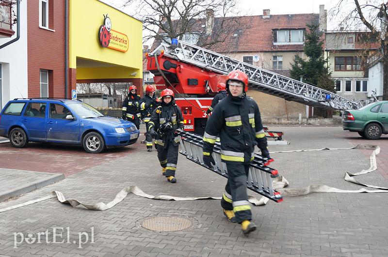 Zadymienie w Biedronce zdjęcie nr 82370