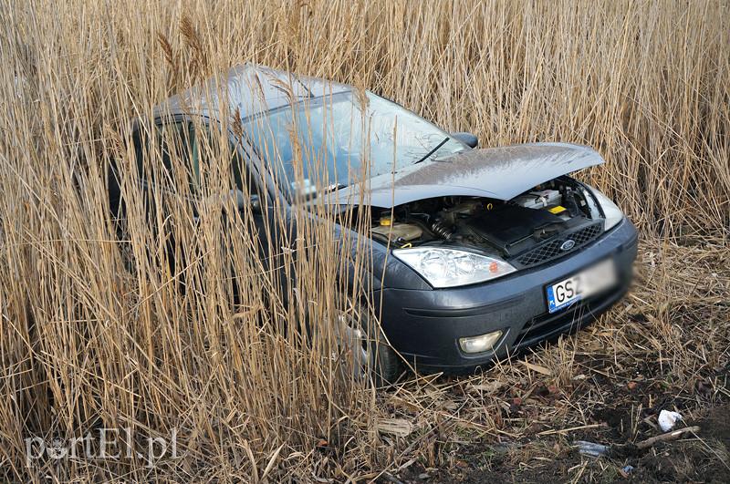 Karczowiska Górne: fordem w drzewo zdjęcie nr 82773