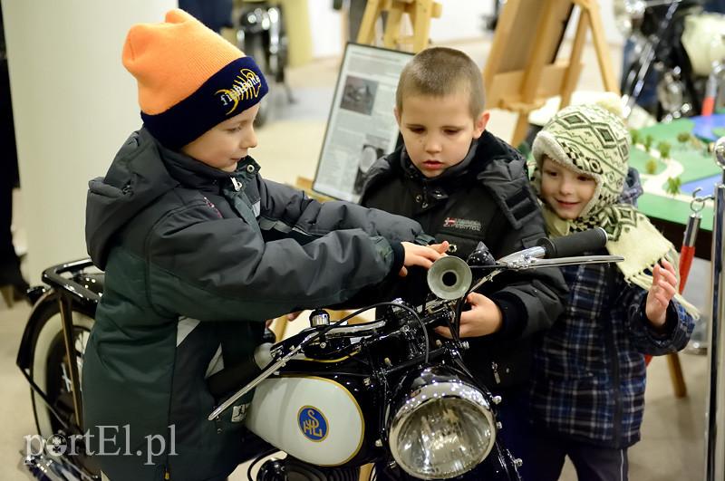 Stare motocykle w Ratuszu Staromiejskim zdjęcie nr 83631