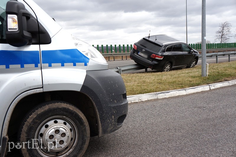 Nietypowe parkowanie. Kierowca pijany? zdjęcie nr 84441