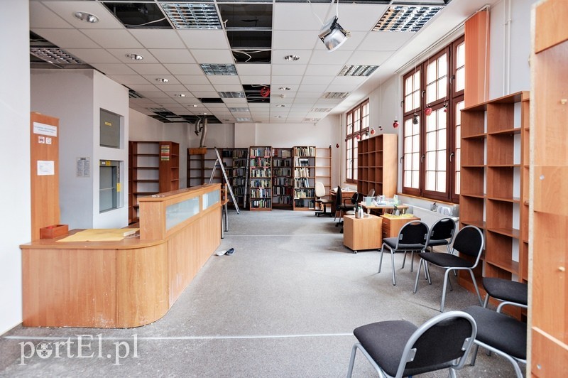 Powódź w bibliotece zdjęcie nr 84453