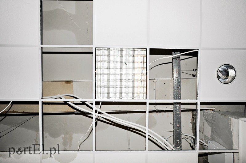 Powódź w bibliotece zdjęcie nr 84450