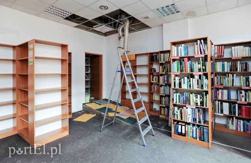 Powódź w bibliotece zdjęcie nr 84455