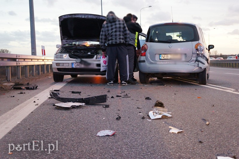 Węzeł Wschód: zderzenie czterech pojazdów zdjęcie nr 84467