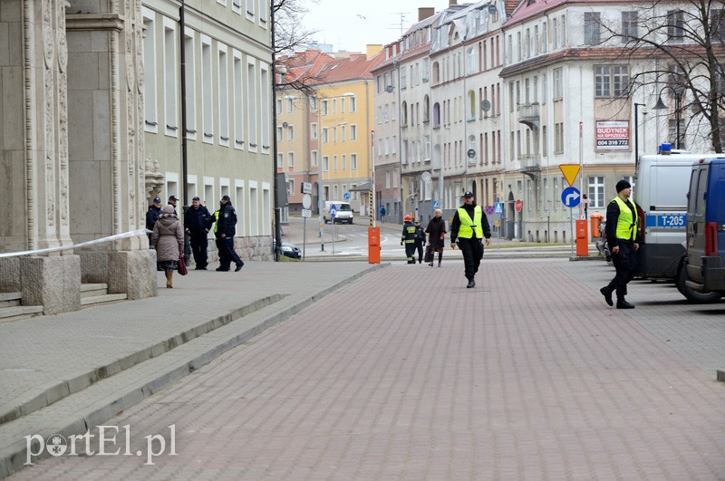 Bomba w sądzie? zdjęcie nr 84583