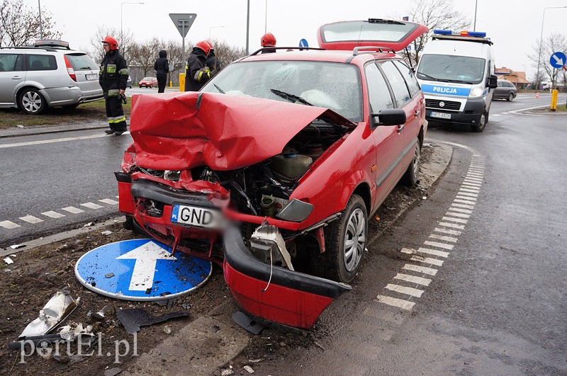 Kazimierzowo: wypadek na skrzyżowaniu zdjęcie nr 84847