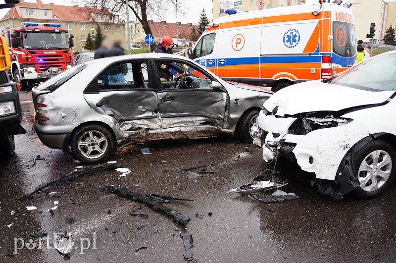 Płk. Dąbka: wypadek z udziałem czterech aut zdjęcie nr 84878