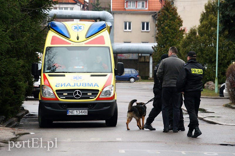 Alarm bombowy w szpitalu przy Komeńskiego zdjęcie nr 84918