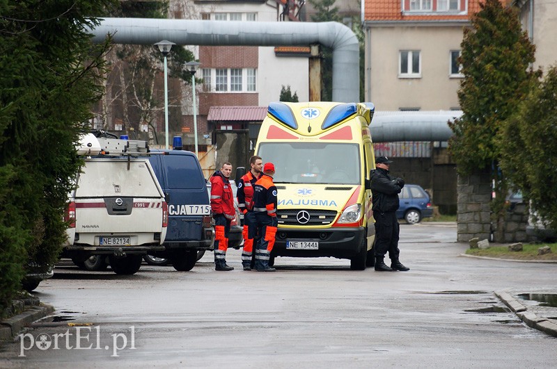 Alarm bombowy w szpitalu przy Komeńskiego zdjęcie nr 84909