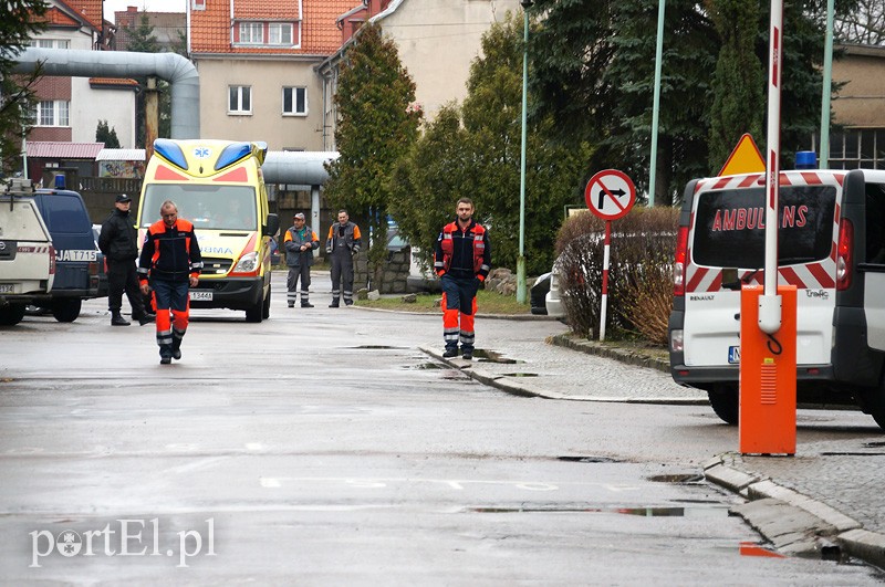 Alarm bombowy w szpitalu przy Komeńskiego zdjęcie nr 84913