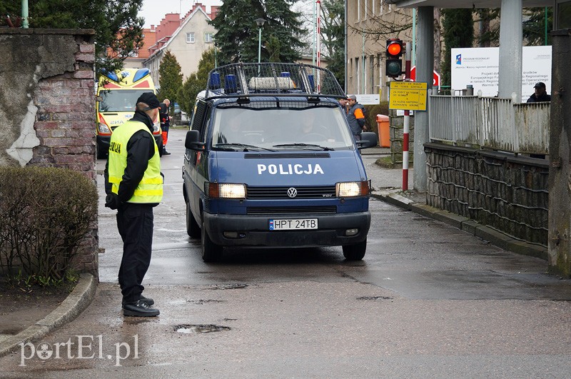 Alarm bombowy w szpitalu przy Komeńskiego zdjęcie nr 84916