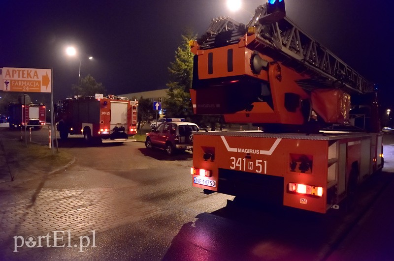 Alarm bombowy w Wojewódzkim Szpitalu Zespolonym zdjęcie nr 84929