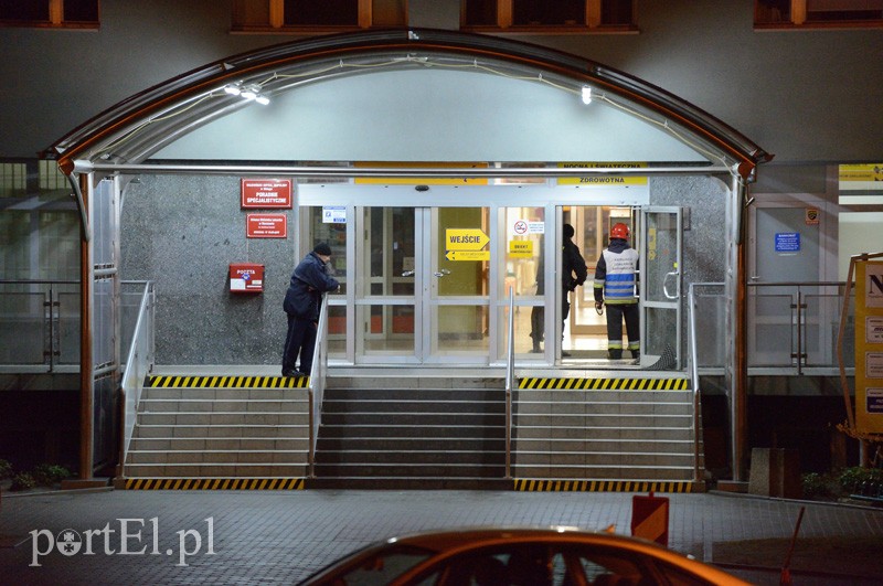 Alarm bombowy w Wojewódzkim Szpitalu Zespolonym zdjęcie nr 84922
