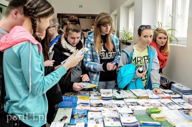 XII Elbląskie Targi Szkół Ponadgimnazjalnych zdjęcie nr 84959