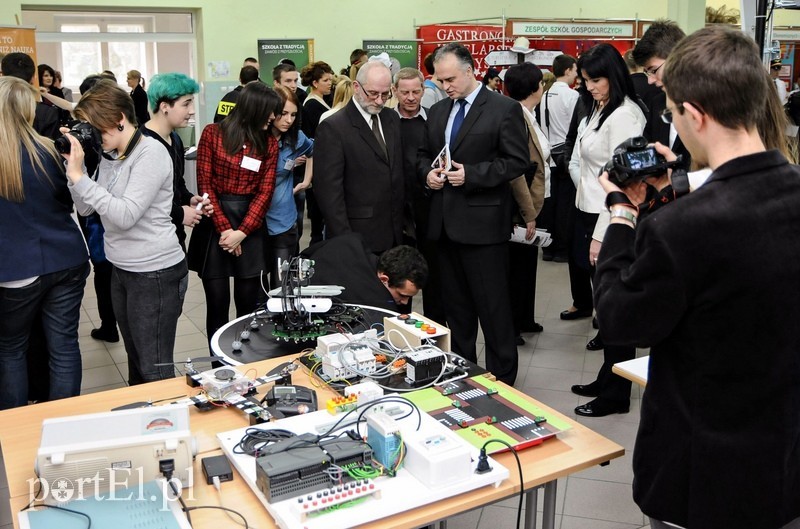 XII Elbląskie Targi Szkół Ponadgimnazjalnych zdjęcie nr 84957