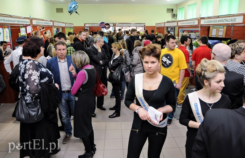 XII Elbląskie Targi Szkół Ponadgimnazjalnych zdjęcie nr 84945