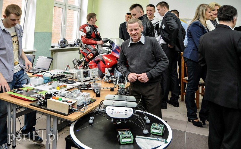 XII Elbląskie Targi Szkół Ponadgimnazjalnych zdjęcie nr 84952