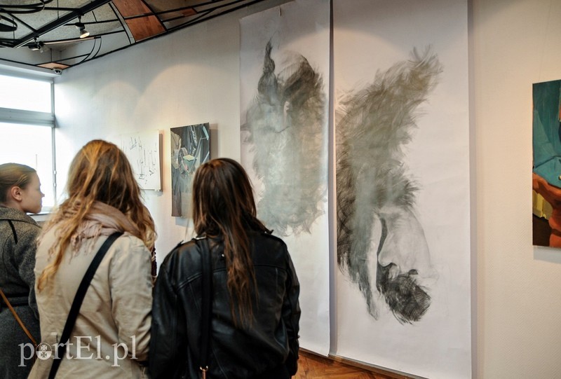 Wernisaż prac uczennic Liceum Plastycznego Samiry Arrami i Natali Magalskie zdjęcie nr 85081