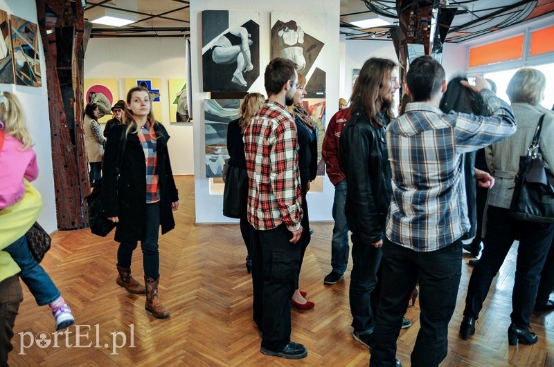Wernisaż prac uczennic Liceum Plastycznego Samiry Arrami i Natali Magalskie zdjęcie nr 85083