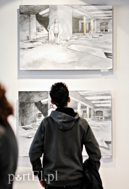 Wernisaż prac uczennic Liceum Plastycznego Samiry Arrami i Natali Magalskie zdjęcie nr 85089