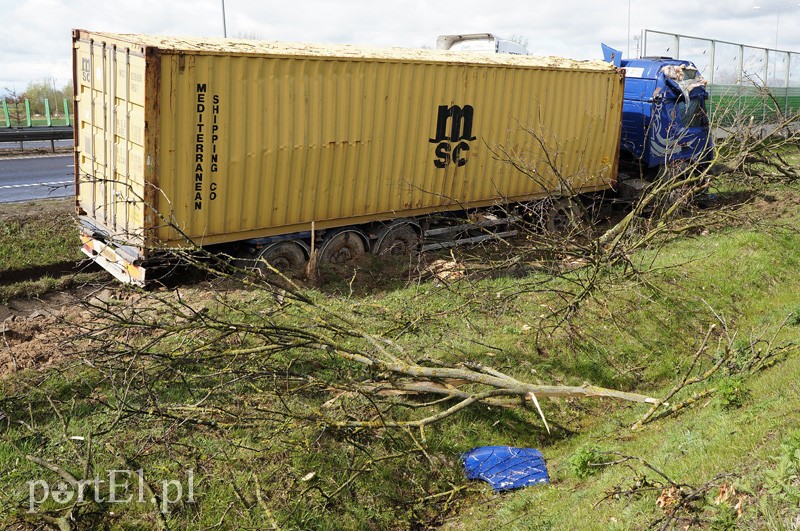 Ciężarówka w rowie zdjęcie nr 86113
