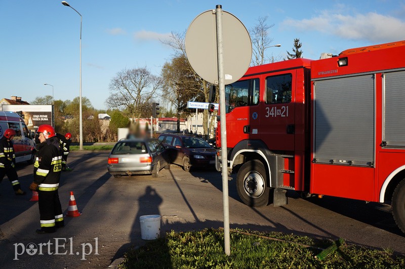Wypadek na zjeździe z mostu zdjęcie nr 86137