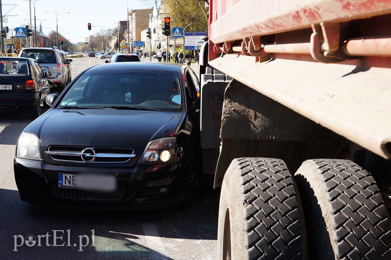 Groźne zderzenie. Grunwaldzka zakorkowana zdjęcie nr 86158
