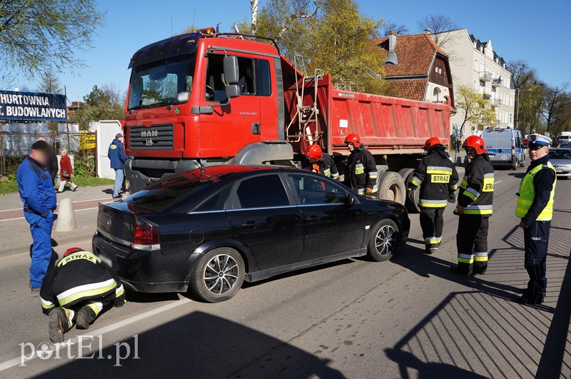 Groźne zderzenie. Grunwaldzka zakorkowana zdjęcie nr 86160