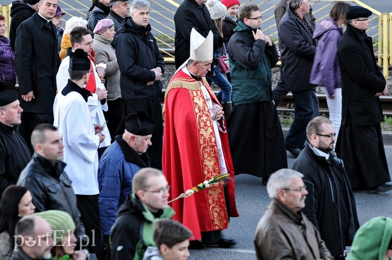 Tysiące wiernych przeszło przez miasto zdjęcie nr 86178