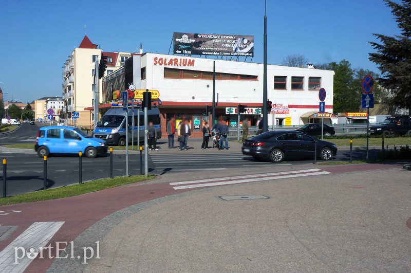 Rowerzysta wjechał w volkswagena zdjęcie nr 86411