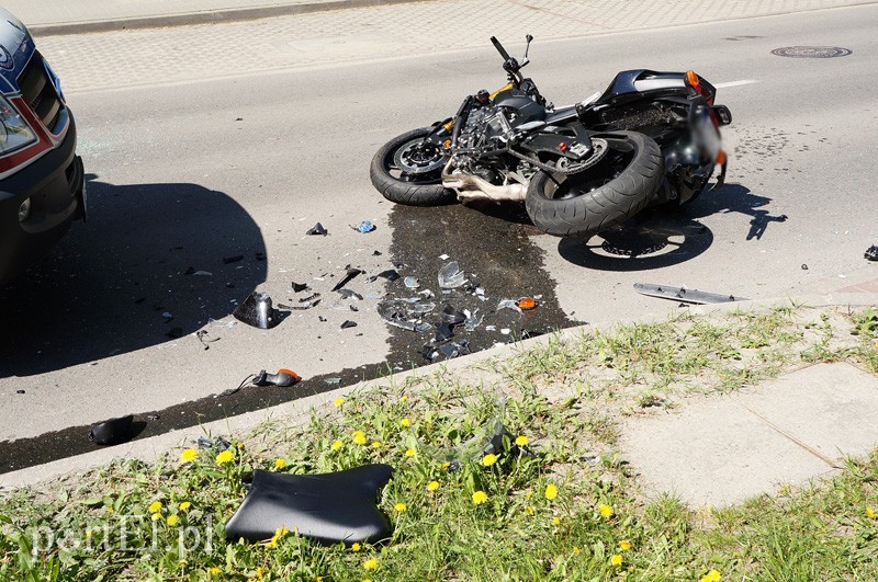 Wypadek na Wiejskiej - motocyklista ciężko ranny zdjęcie nr 86564