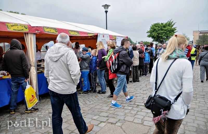 Rodzinny piknik na bulwarze zdjęcie nr 86804