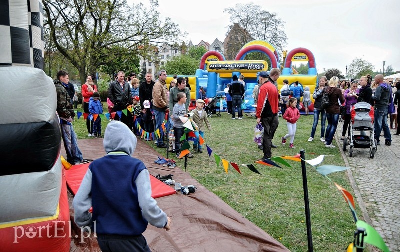 Rodzinny piknik na bulwarze zdjęcie nr 86806