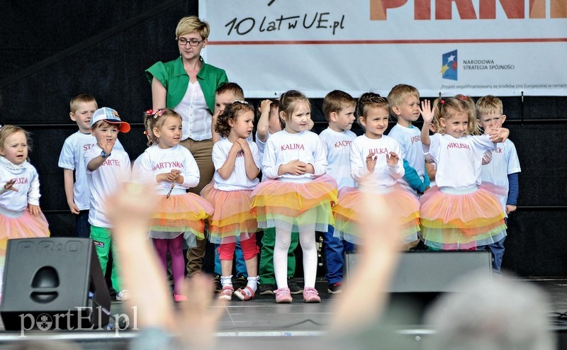 Rodzinny piknik na bulwarze zdjęcie nr 86796