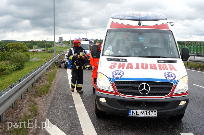 Węzeł Wschód: volkswagenem w barierę zdjęcie nr 87332