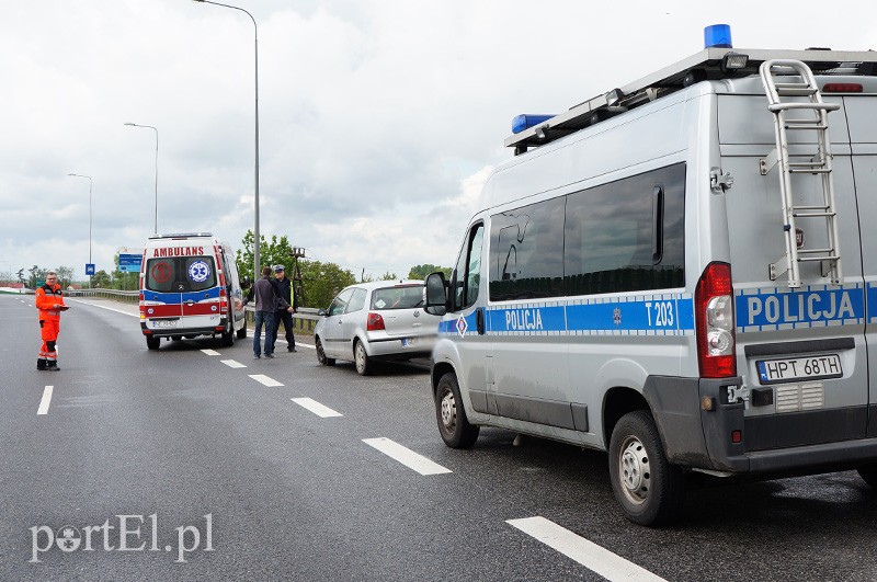 Węzeł Wschód: volkswagenem w barierę zdjęcie nr 87338