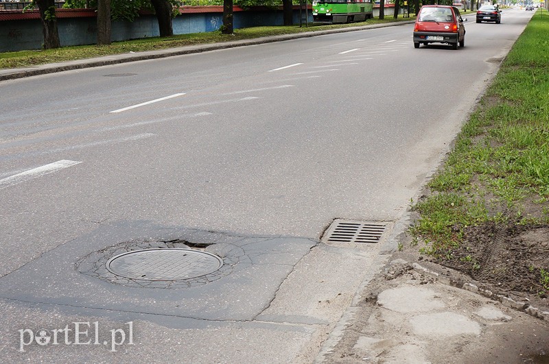 Al. Grunwaldzka między ul. Sadową a halą CSB