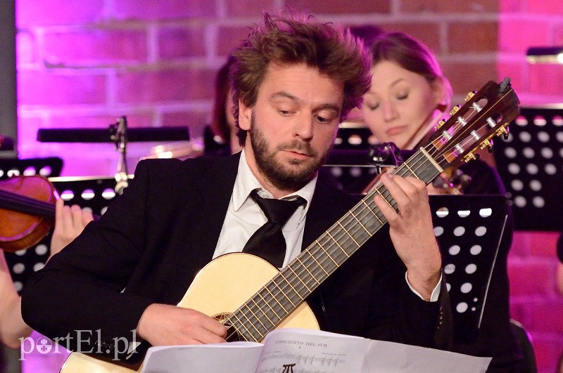 Elbląg o zmierzchu, czyli EOK i chłopak z gitarą zdjęcie nr 87566