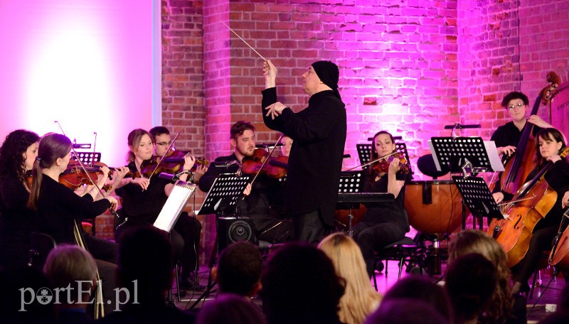 Elbląg o zmierzchu, czyli EOK i chłopak z gitarą zdjęcie nr 87556