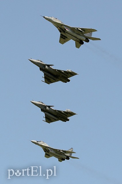 MiG-i i Rafale nad Królewem Malborskim zdjęcie nr 87905