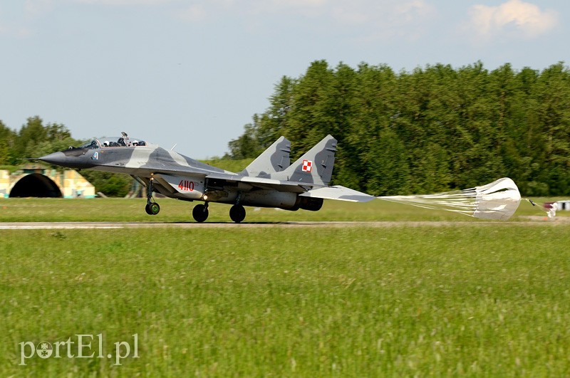 MiG-i i Rafale nad Królewem Malborskim zdjęcie nr 87902