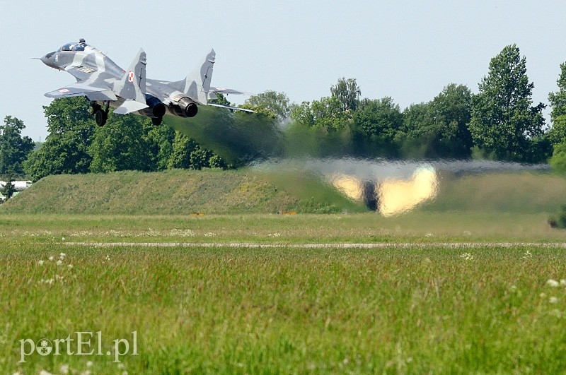 MiG-i i Rafale nad Królewem Malborskim zdjęcie nr 87889