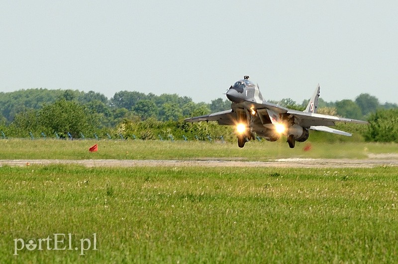 MiG-i i Rafale nad Królewem Malborskim zdjęcie nr 87901