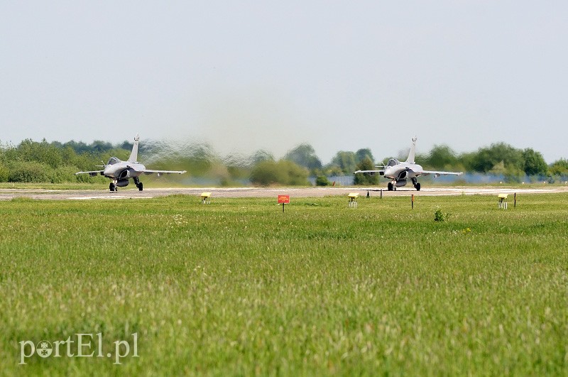 MiG-i i Rafale nad Królewem Malborskim zdjęcie nr 87896