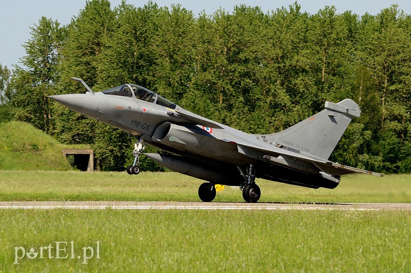 MiG-i i Rafale nad Królewem Malborskim zdjęcie nr 87910