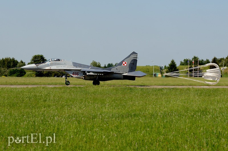 MiG-i i Rafale nad Królewem Malborskim zdjęcie nr 87912