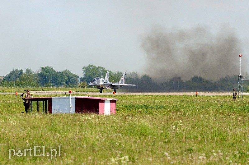 MiG-i i Rafale nad Królewem Malborskim zdjęcie nr 87886