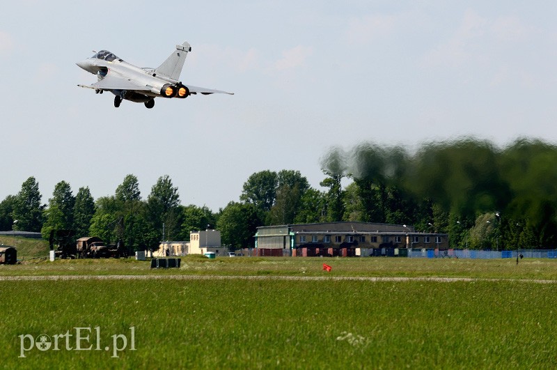 MiG-i i Rafale nad Królewem Malborskim zdjęcie nr 87899
