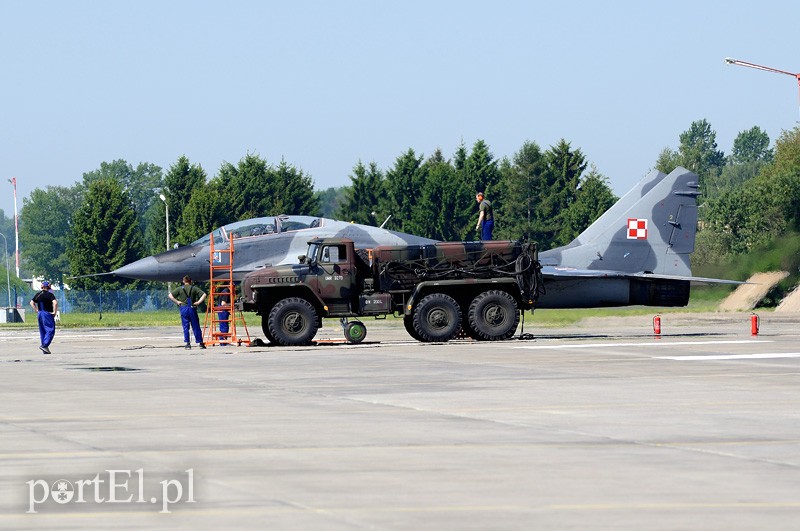 Samoloty MiG-29 z 22. Bazy Lotnictwa Taktycznego zdjęcie nr 87913
